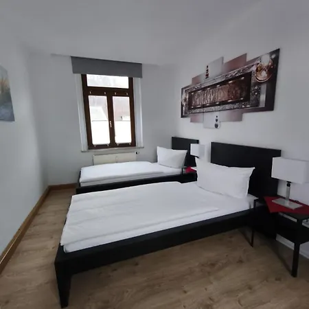 Zentral Und Ruhig In *